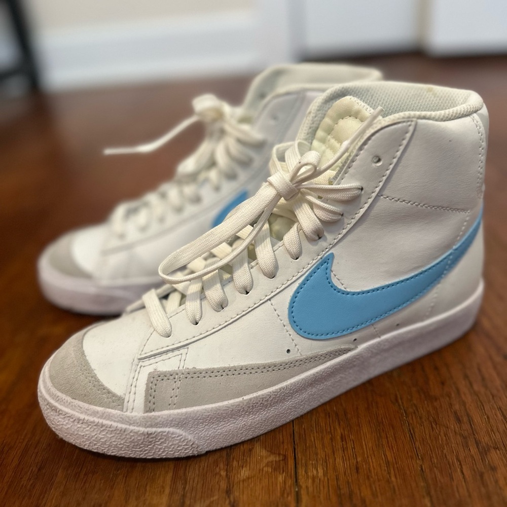 Nike Boys' blazers mid ‘77